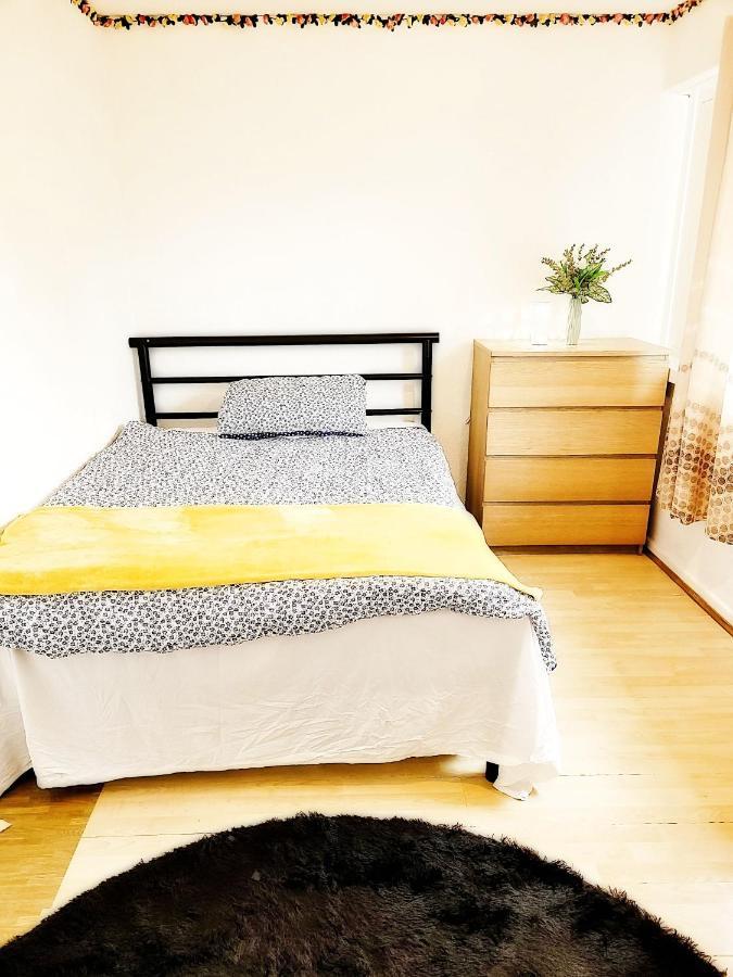 Excellent Double Rooms In Cheap Rate Around Central London Exterior photo